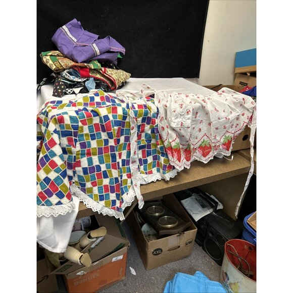 VINTAGE HALF WAIST APRONS LOT OF 12 Pockets - Picture 13 of 16